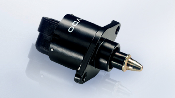 I motorini passo-passo consentono la regolazione incrementale del flusso d'aria nella valvola di bypass per garantire sempre una rotazione ottimale del motore al minimo.